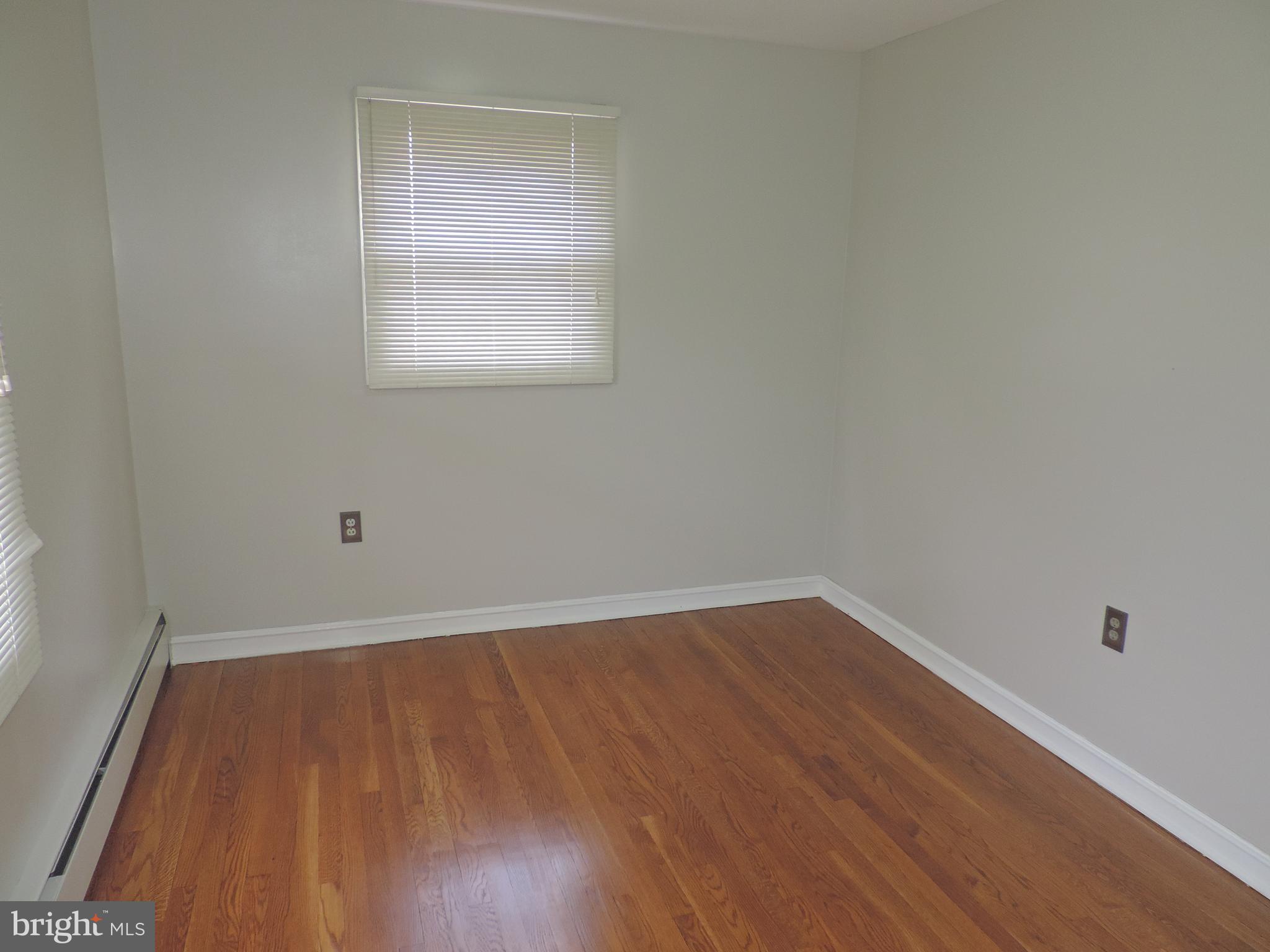 607 Paradise Road Aberdeen, MD 21001 - Photo 28 of 39 Bedroom 3
