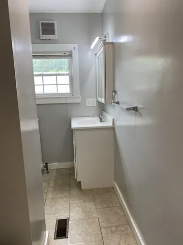 $3,250 | 60 Washington Street, Unit 60, Wellesley, MA 02481