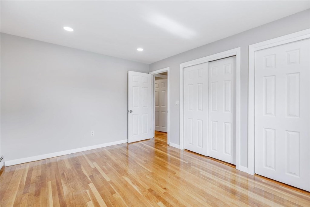 85 Pontiac Road Somerset, MA 02726 - Photo 14 of 36 Gallery Image 14
