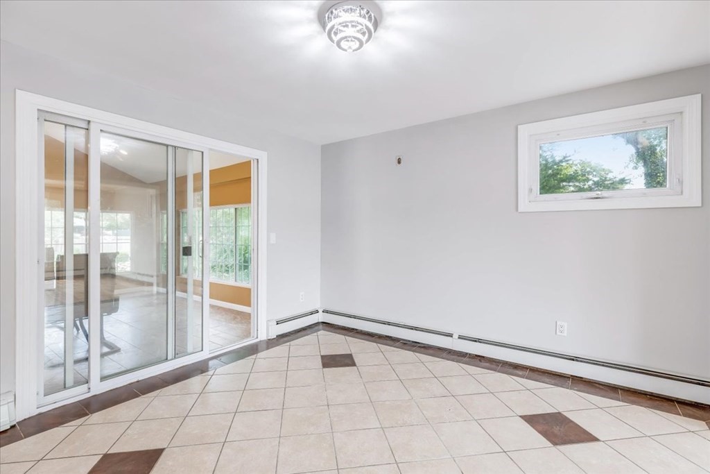 85 Pontiac Road Somerset, MA 02726 - Photo 18 of 36 Gallery Image 18