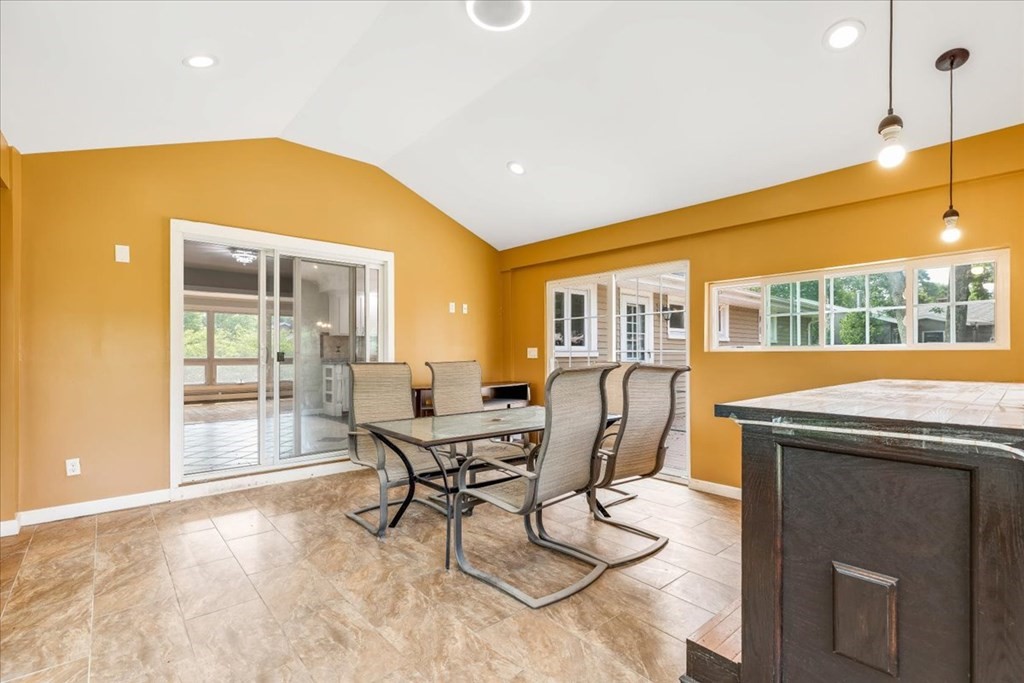 85 Pontiac Road Somerset, MA 02726 - Photo 20 of 36 Gallery Image 20