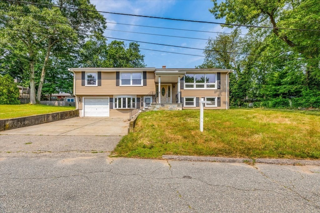 85 Pontiac Road Somerset, MA 02726 - Photo 2 of 36 Gallery Image 2