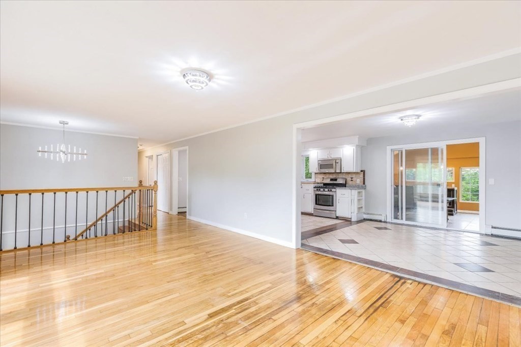 85 Pontiac Road Somerset, MA 02726 - Photo 4 of 36 Gallery Image 4