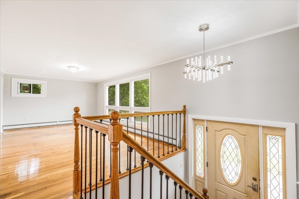 85 Pontiac Road Somerset, MA 02726 - Photo 5 of 36 Gallery Image 5