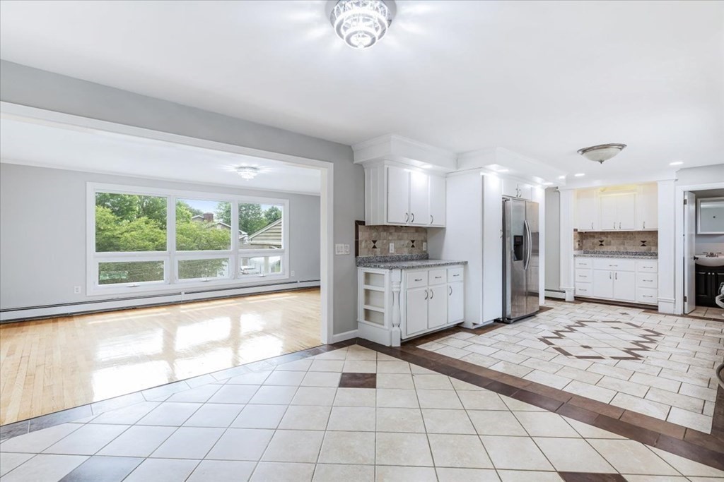 85 Pontiac Road Somerset, MA 02726 - Photo 8 of 36 Gallery Image 8