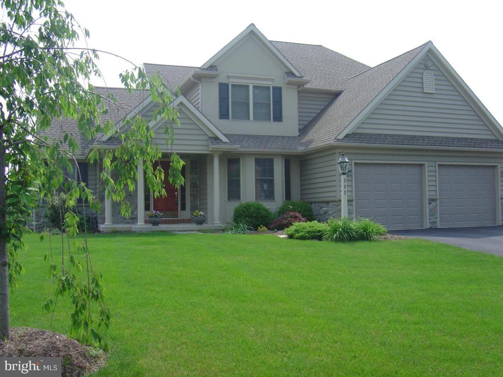 543 Oak Lane Lititz, PA 17543 - Photo 1 of 14