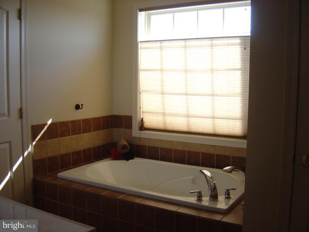 543 Oak Lane Lititz, PA 17543 - Photo 9 of 14