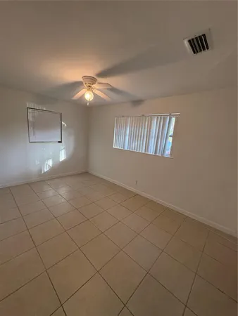 $2,850 | 301 Southeast 21st Avenue, Boynton Beach, FL 33435