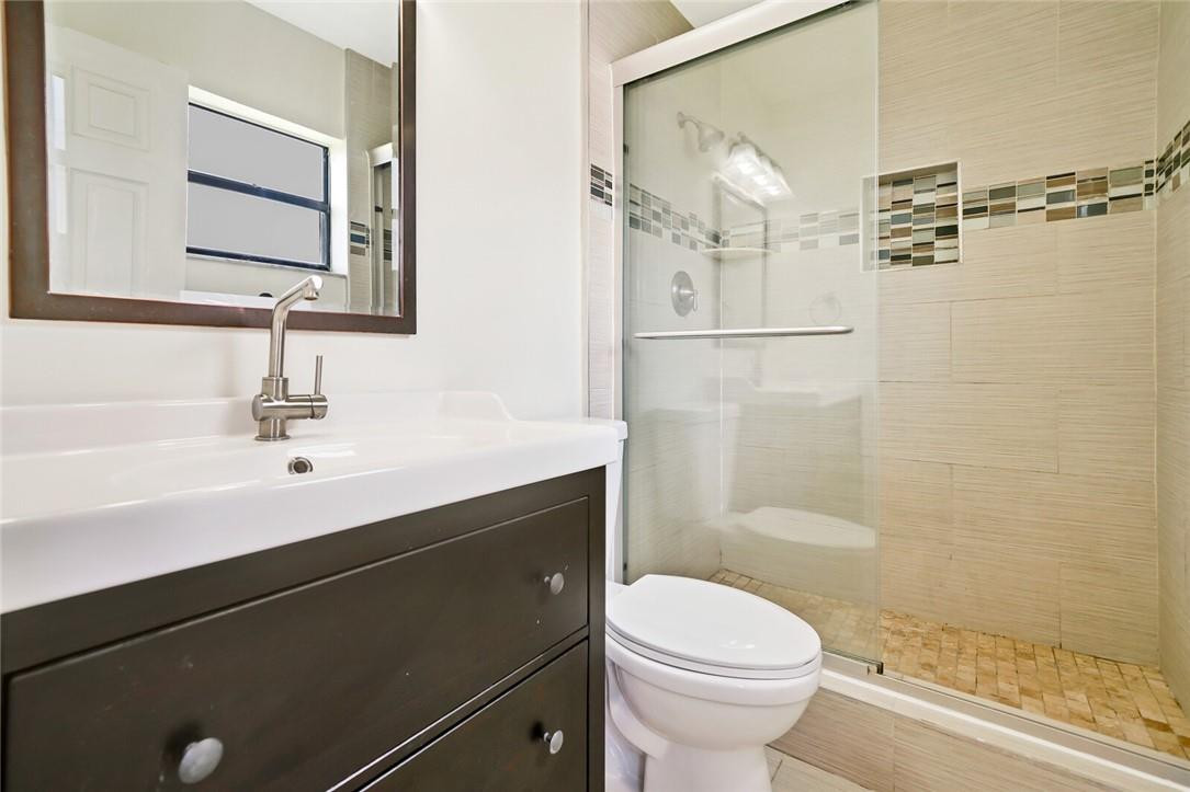 22088 Palms Way, Unit 201 Boca Raton, FL 33433 - Photo 12 of 22 MASTER BATHROOM