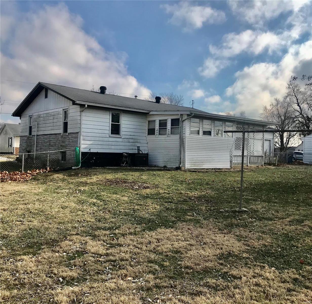 556 Shellview Street Bethalto, IL 62010 - Photo 4 of 16