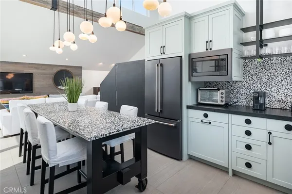 $5,850,000 | 2609 Camino Del Mar, Del Mar, CA 92014