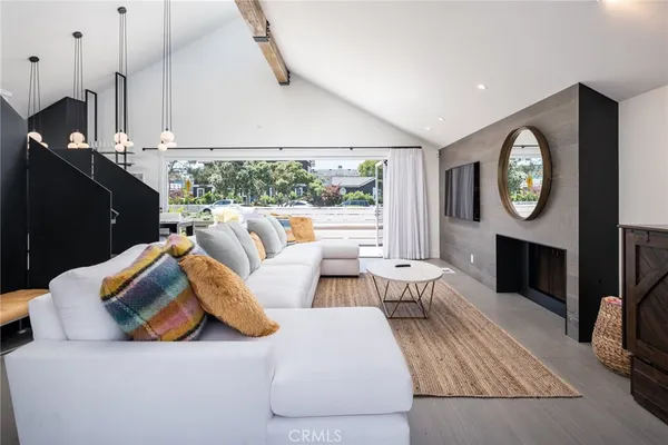 $5,850,000 | 2609 Camino Del Mar, Del Mar, CA 92014