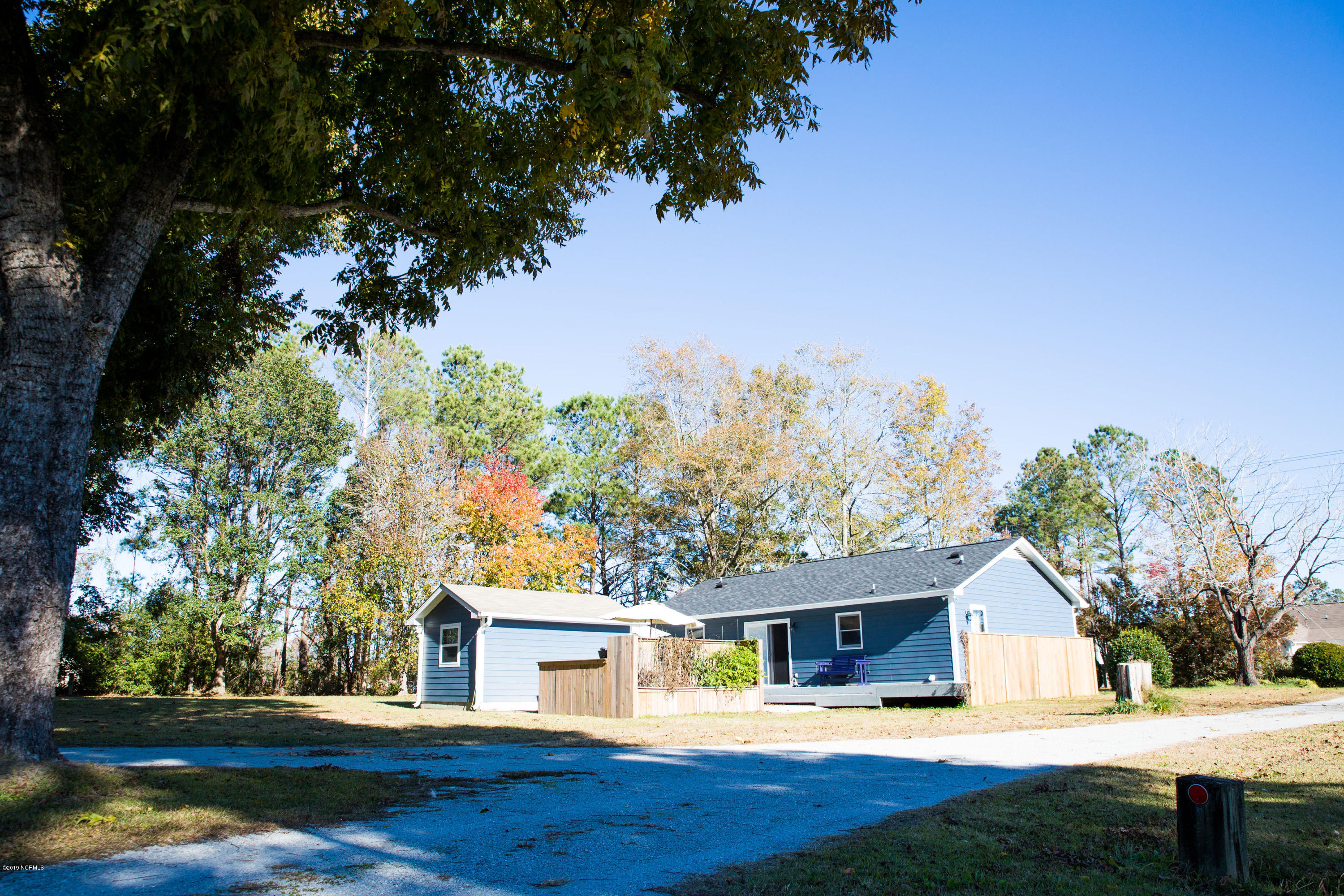 213 Norris Road Swansboro, NC 28584 - Photo 5 of 24 213norris_-19