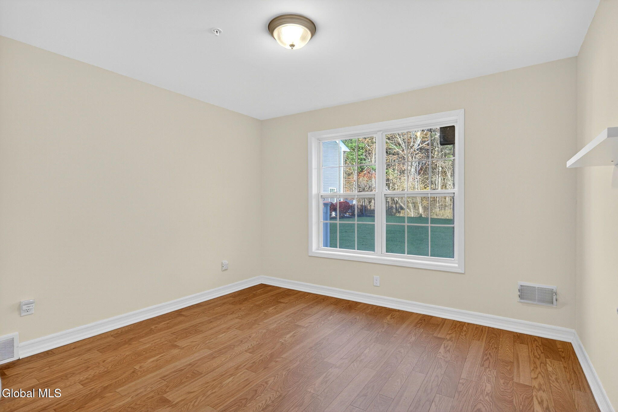 178 Paddock Circle Rotterdam, NY 12306 - Photo 12 of 24 Interior 11