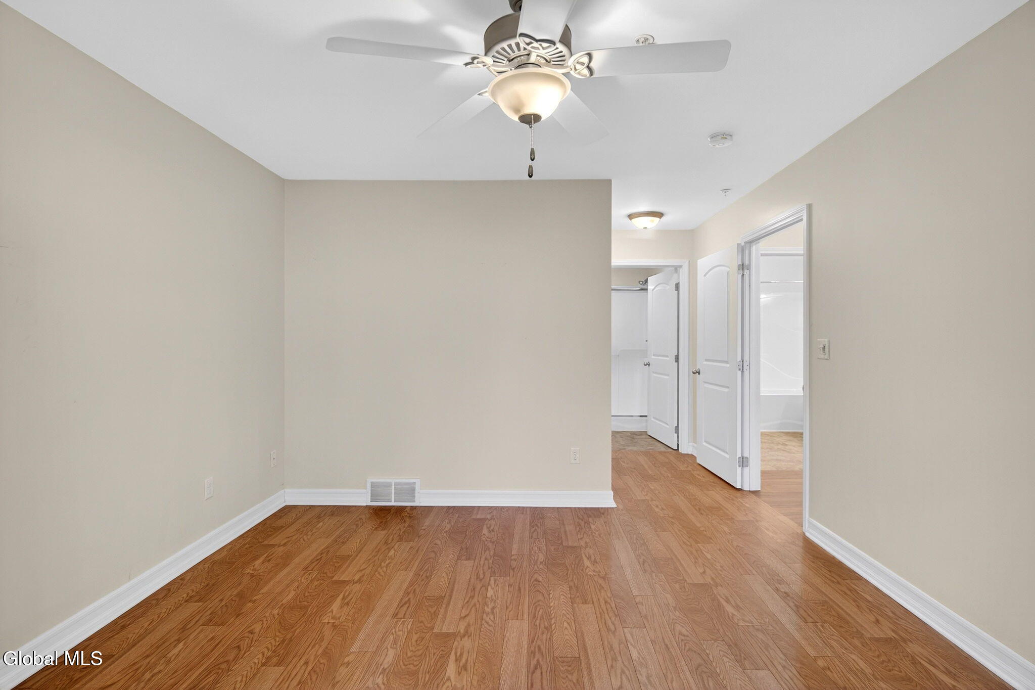 178 Paddock Circle Rotterdam, NY 12306 - Photo 15 of 24 Interior 14