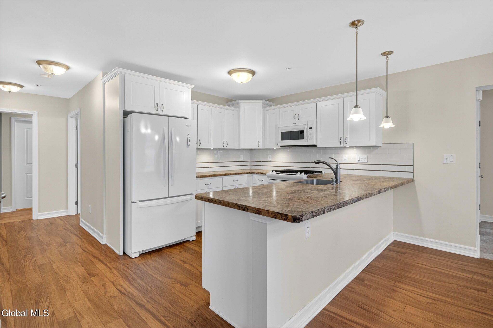 178 Paddock Circle Rotterdam, NY 12306 - Photo 5 of 24 Interior 04