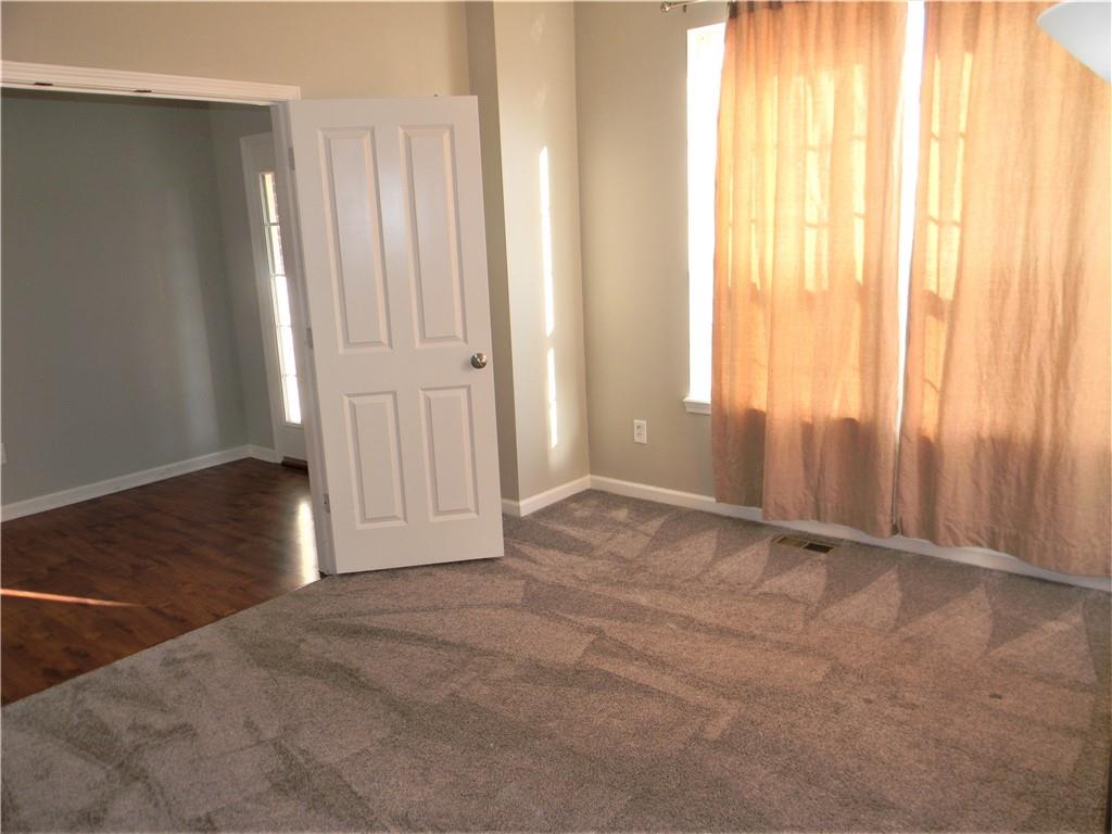 5708 Yorktown Road Plainfield, IN 46168 - Photo 4 of 35 Gallery Image 4