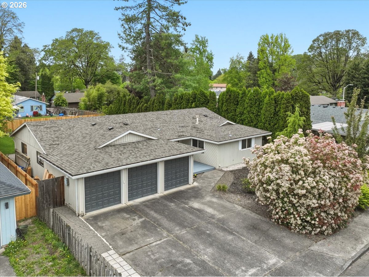4620 Southwest 183rd Court Beaverton, OR 97078 - Photo 33 of 34 front view of a house with a yard