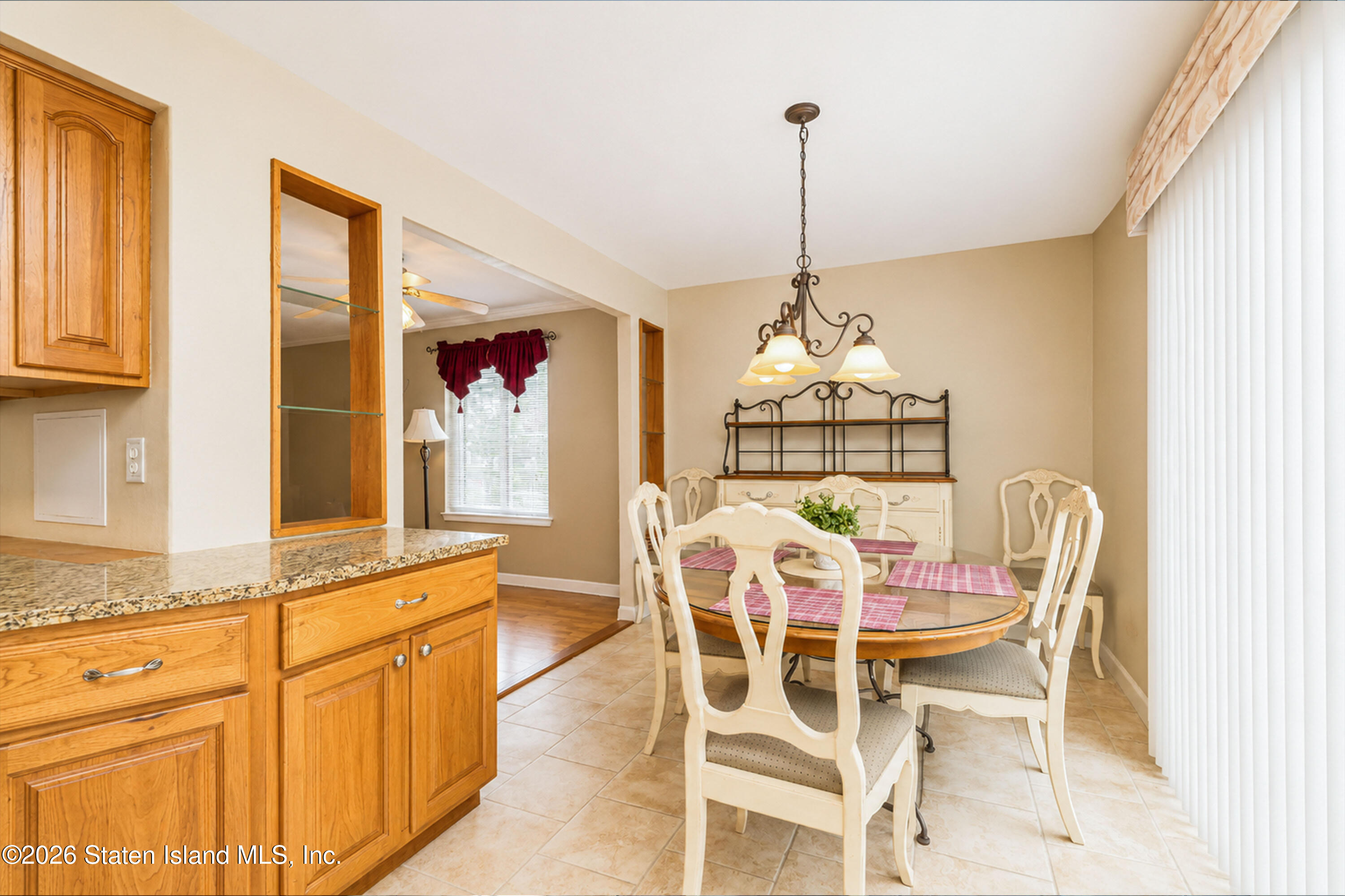 5 Redwood Loop Staten Island, NY 10309 - Photo 9 of 33 9