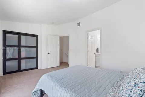 $539,000 | 835 Northeast 19th Avenue, Unit 2, Fort Lauderdale, FL 33304