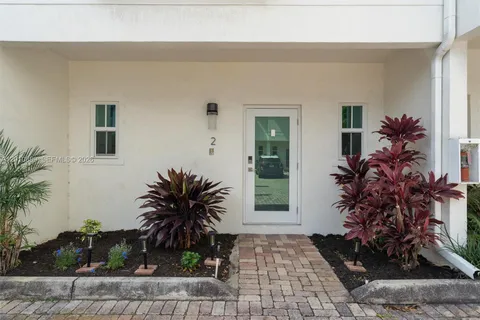 $539,000 | 835 Northeast 19th Avenue, Unit 2, Fort Lauderdale, FL 33304