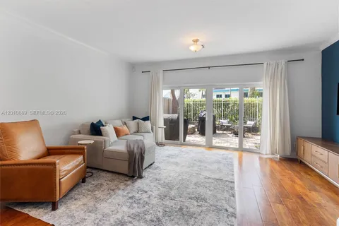 $539,000 | 835 Northeast 19th Avenue, Unit 2, Fort Lauderdale, FL 33304