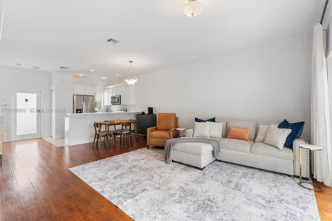 $539,000 | 835 Northeast 19th Avenue, Unit 2, Fort Lauderdale, FL 33304