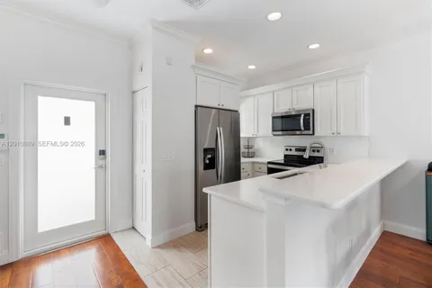$539,000 | 835 Northeast 19th Avenue, Unit 2, Fort Lauderdale, FL 33304