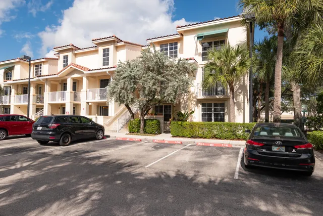 $389,000 | 1140 University Boulevard, Unit 10, Jupiter, FL 33458