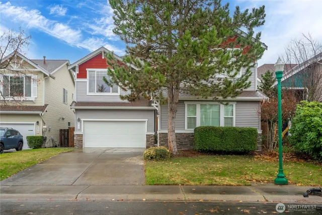 a house view with a outdoor space