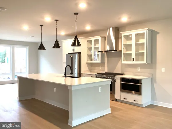 $5,250 | 10590 Red Oak Street, Fairfax, VA 22030