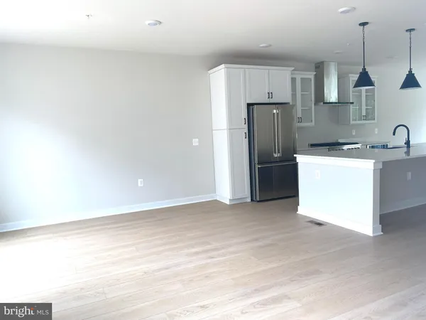 $5,250 | 10590 Red Oak Street, Fairfax, VA 22030