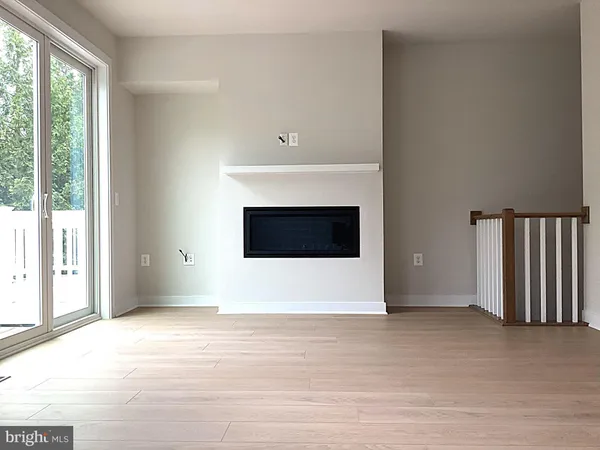 $5,250 | 10590 Red Oak Street, Fairfax, VA 22030