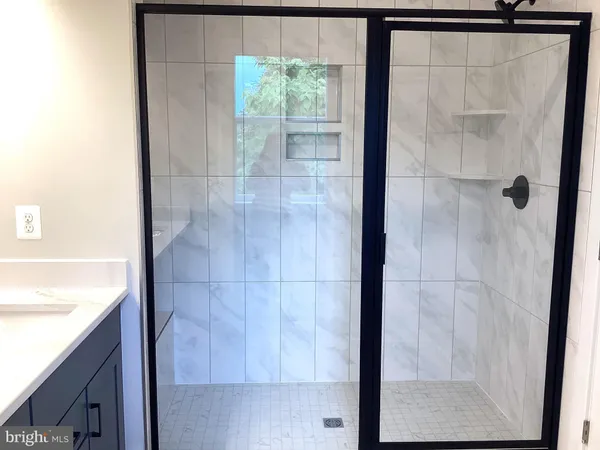 $5,250 | 10590 Red Oak Street, Fairfax, VA 22030