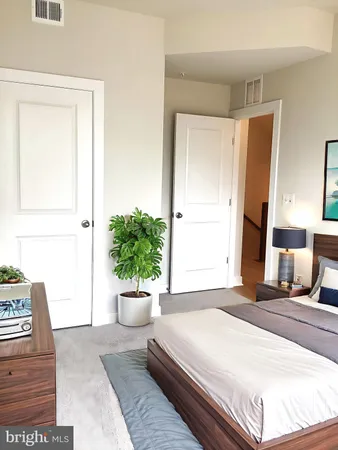 $5,250 | 10590 Red Oak Street, Fairfax, VA 22030