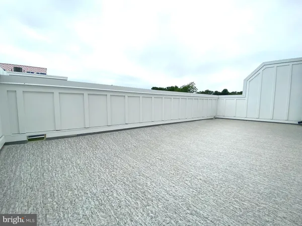 $5,250 | 10590 Red Oak Street, Fairfax, VA 22030