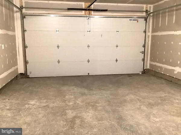 $5,250 | 10590 Red Oak Street, Fairfax, VA 22030