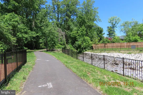 $5,250 | 10590 Red Oak Street, Fairfax, VA 22030