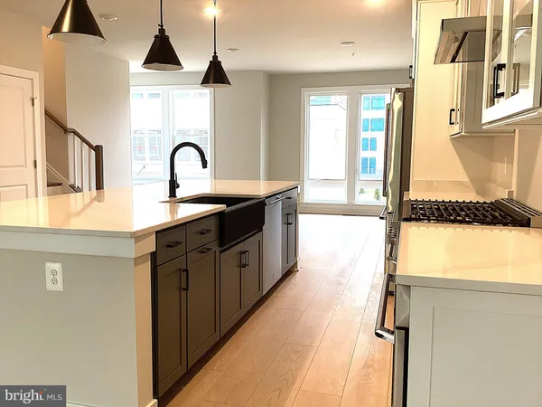 $5,250 | 10590 Red Oak Street, Fairfax, VA 22030