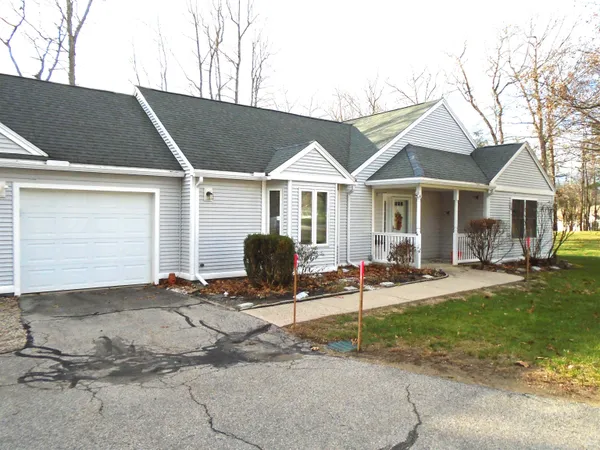 $534,900 | 6 Roysann Way, Durham, NH 03824