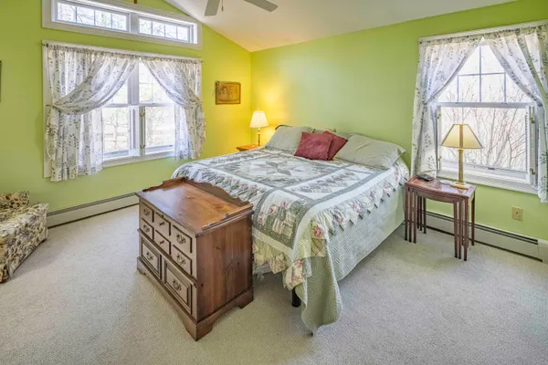 $534,900 | 6 Roysann Way, Durham, NH 03824