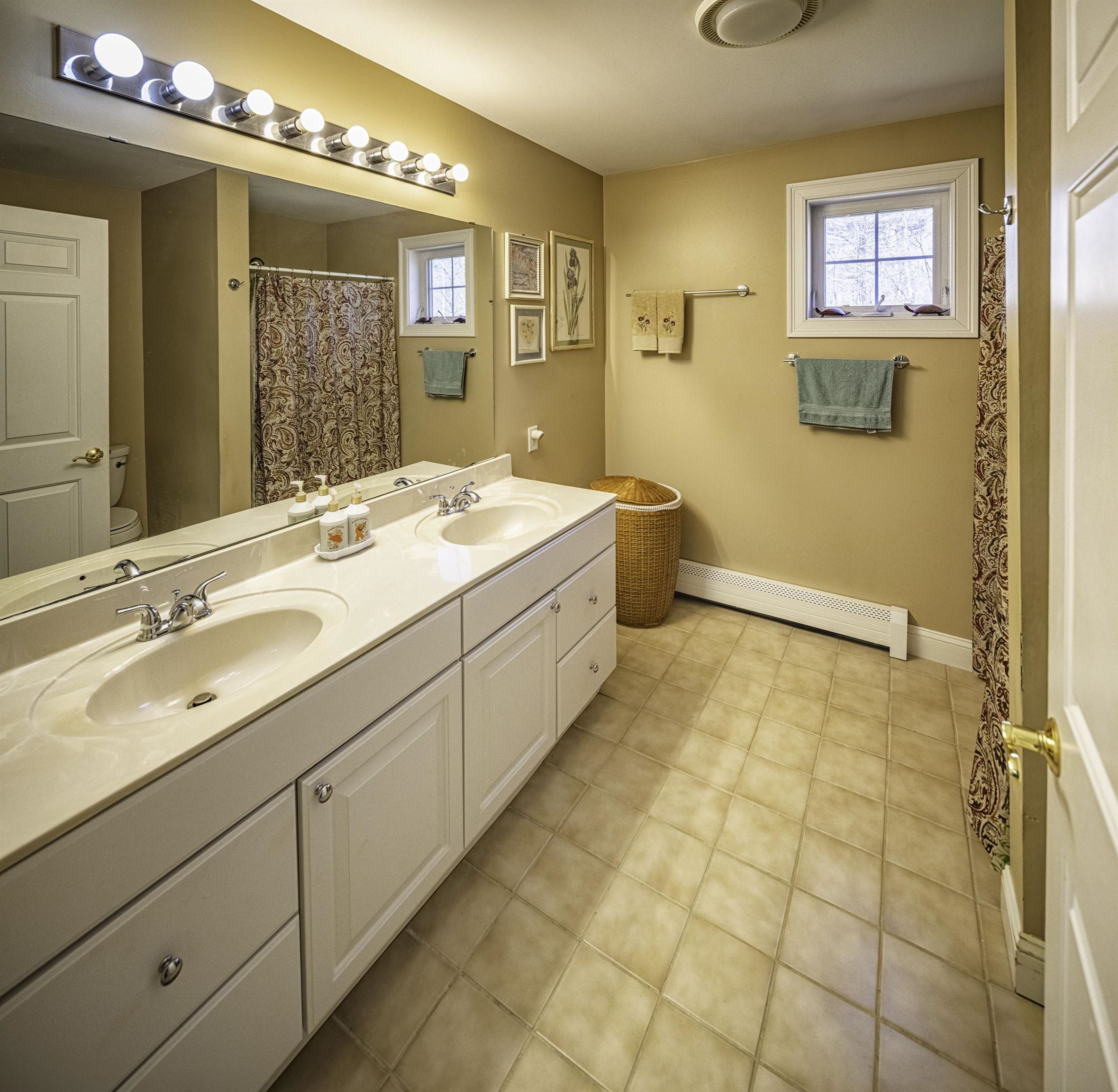 6 Roysann Way Durham, NH 03824 - Photo 23 of 45