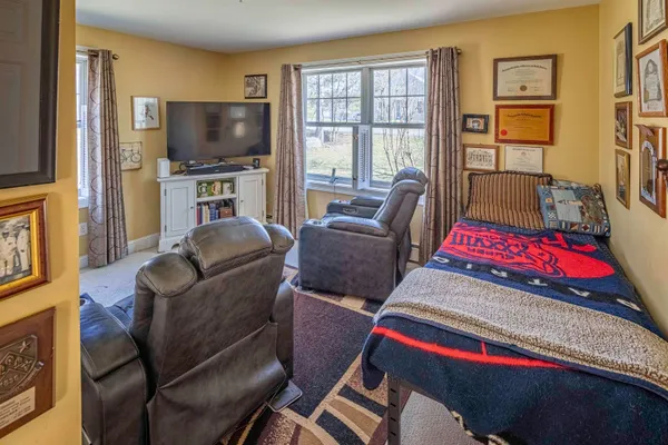 $534,900 | 6 Roysann Way, Durham, NH 03824