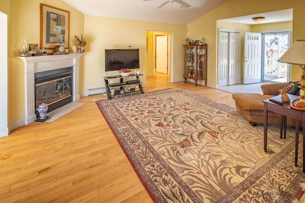 $534,900 | 6 Roysann Way, Durham, NH 03824