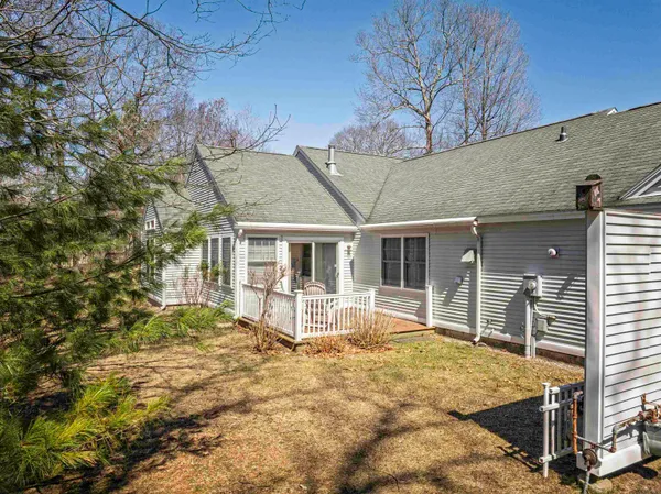 $534,900 | 6 Roysann Way, Durham, NH 03824