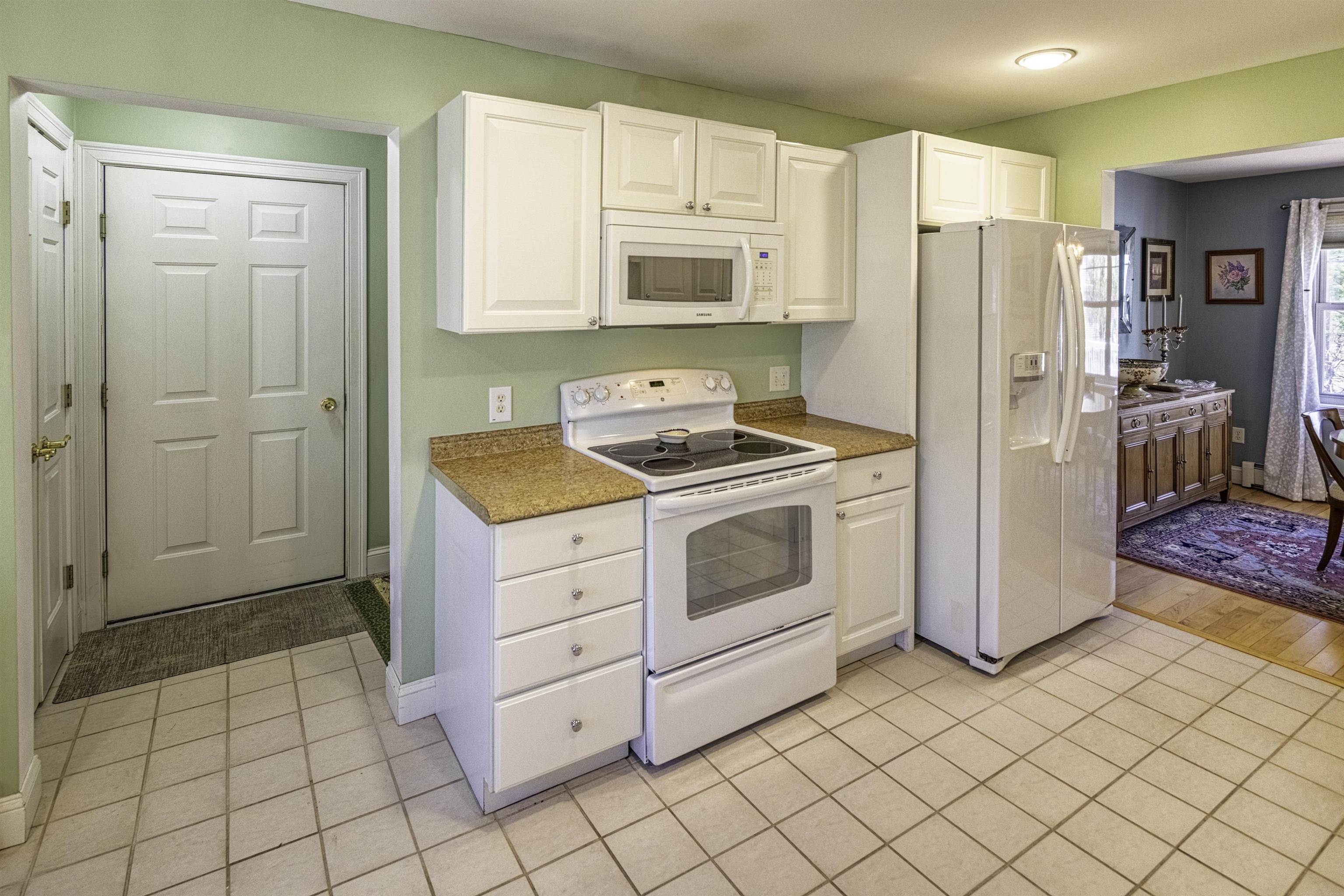 6 Roysann Way Durham, NH 03824 - Photo 8 of 45