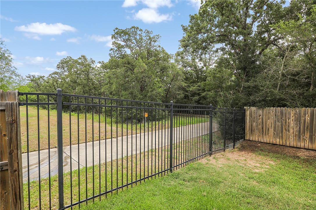 2135 Mountain Wind Loop Bryan, TX 77807 - Photo 29 of 36