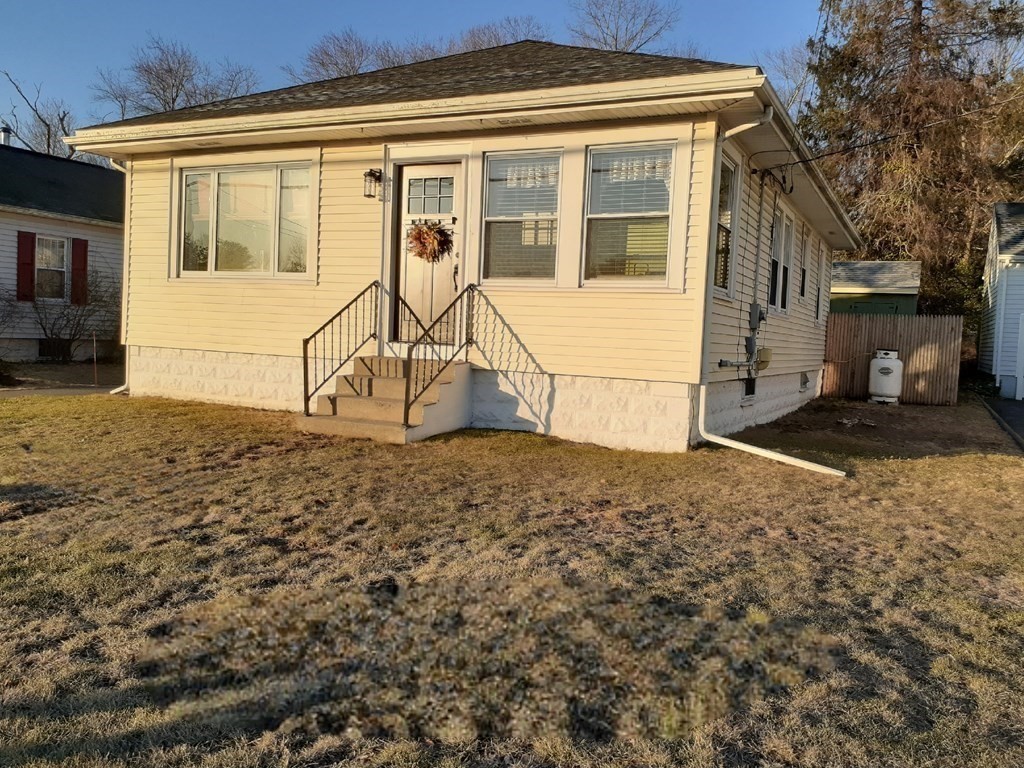 192 Thompson Road Webster, MA 01570 - Photo 26 of 32 a view of a house with a outdoor space