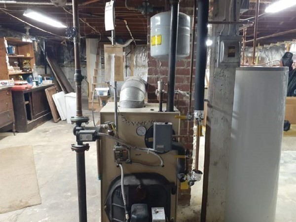 192 Thompson Road Webster, MA 01570 - Photo 30 of 32 a view of a room with gym equipment