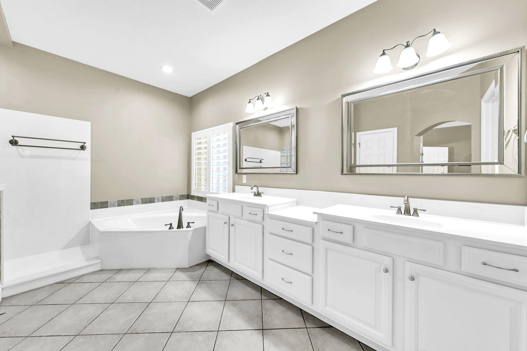 2623 Brodie Lane Crestview, FL 32536 - Photo 13 of 41 44-web-or-mls-0L7A0204